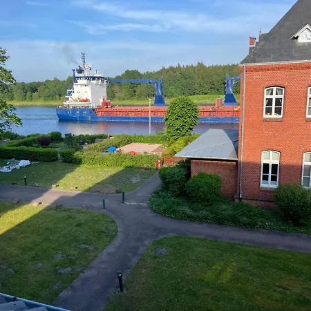 Lotsenstation Am Nord Ostsee Kanal Schulp bei Rendsburg Exterior photo